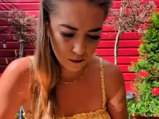 riskygirl9830's Live Sex Cam Show