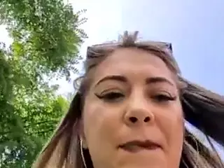 riskygirl9830's Live Sex Cam Show