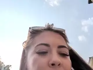 riskygirl9830's Live Sex Cam Show