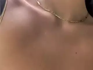 riskygirl9830's Live Sex Cam Show
