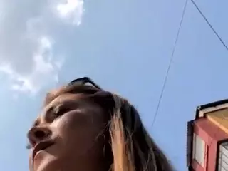 riskygirl9830's Live Sex Cam Show