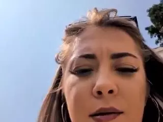 riskygirl9830's Live Sex Cam Show