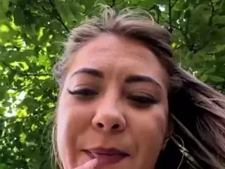riskygirl9830's Live Sex Cam Show