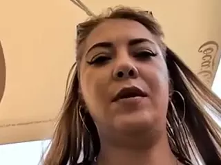 riskygirl9830's Live Sex Cam Show