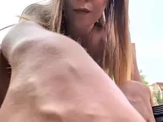 riskygirl9830's Live Sex Cam Show