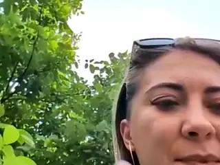 riskygirl9830's Live Sex Cam Show
