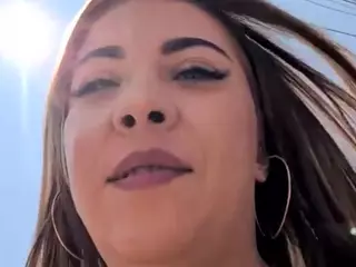 riskygirl9830's Live Sex Cam Show