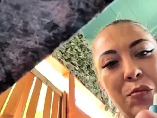 riskygirl9830's Live Sex Cam Show