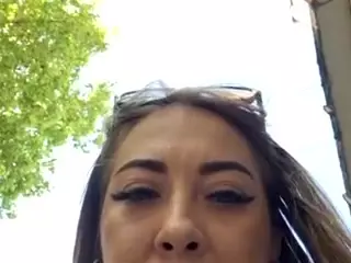 riskygirl9830's Live Sex Cam Show