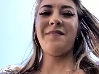 riskygirl9830's Live Sex Cam Show