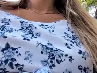 riskygirl9830's Live Sex Cam Show