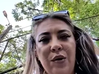 riskygirl9830's Live Sex Cam Show
