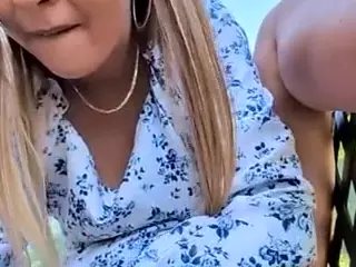 riskygirl9830's Live Sex Cam Show