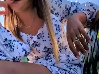 riskygirl9830's Live Sex Cam Show