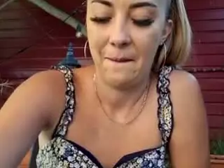 riskygirl9830's Live Sex Cam Show