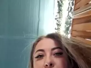riskygirl9830's Live Sex Cam Show