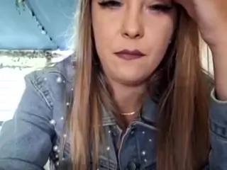 riskygirl9830's Live Sex Cam Show