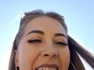 riskygirl9830's Live Sex Cam Show