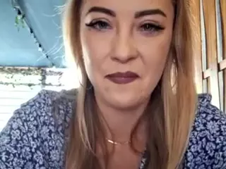riskygirl9830's Live Sex Cam Show