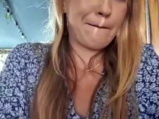 riskygirl9830's Live Sex Cam Show