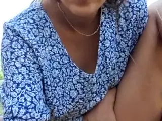 riskygirl9830's Live Sex Cam Show