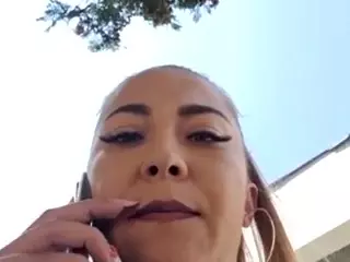 riskygirl9830's Live Sex Cam Show