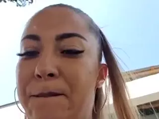 riskygirl9830's Live Sex Cam Show