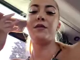 riskygirl9830's Live Sex Cam Show