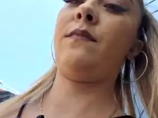 riskygirl9830's Live Sex Cam Show