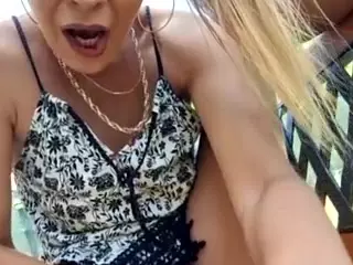riskygirl9830's Live Sex Cam Show