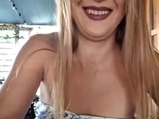 riskygirl9830's Live Sex Cam Show