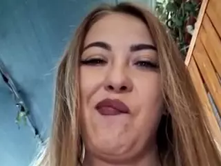 riskygirl9830's Live Sex Cam Show