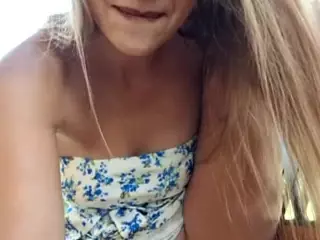 riskygirl9830's Live Sex Cam Show
