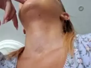 riskygirl9830's Live Sex Cam Show