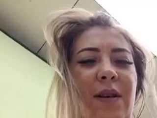 riskygirl9830's Live Sex Cam Show