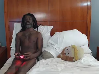 traphouseluv's Live Sex Cam Show