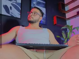 Andrew-Brownn's Live Sex Cam Show
