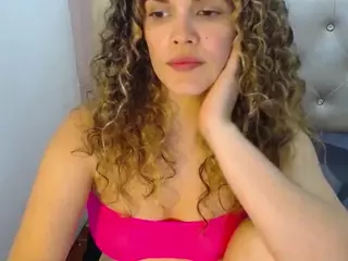 GreatAssKarol's Live Sex Cam Show