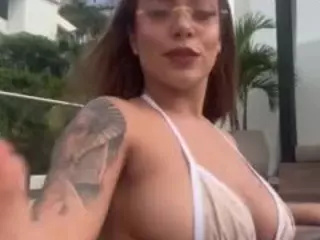 AnissaMiller's Live Sex Cam Show