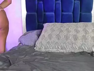 Carlee-Jones's Live Sex Cam Show