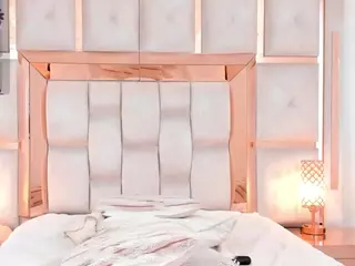 Carlee-Jones's Live Sex Cam Show