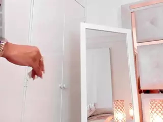 Carlee-Jones's Live Sex Cam Show