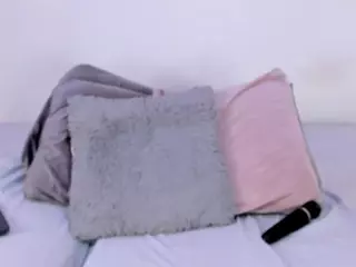 IsaMeow's Live Sex Cam Show