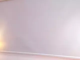 IsaMeow's Live Sex Cam Show