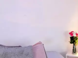 IsaMeow's Live Sex Cam Show