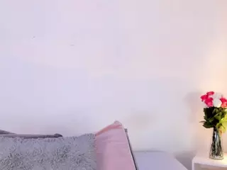 IsaMeow's Live Sex Cam Show