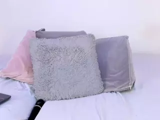 IsaMeow's Live Sex Cam Show
