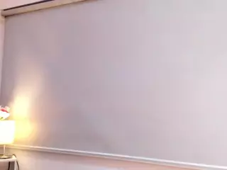 IsaMeow's Live Sex Cam Show