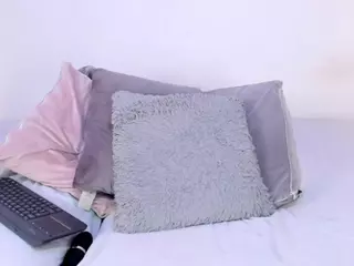 IsaMeow's Live Sex Cam Show
