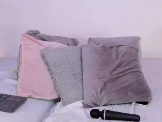 IsaMeow's Live Sex Cam Show